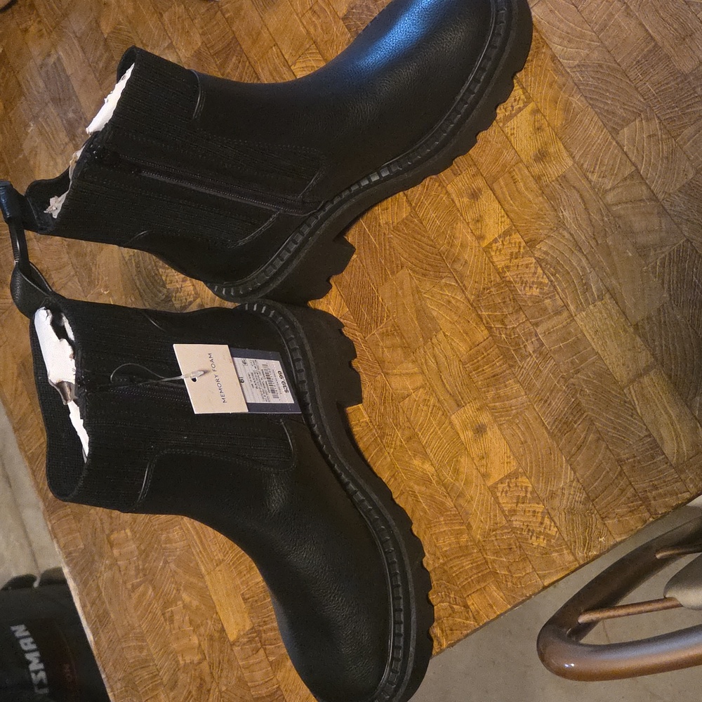 Universal Thread Black Ankle Boots